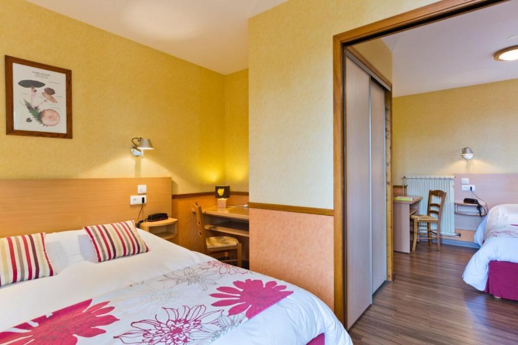 Hotel La Clairiere Chambon-sur-Dolore Екстериор снимка