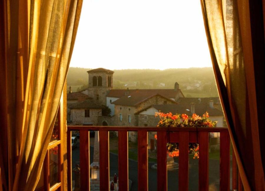 Hotel La Clairiere Chambon-sur-Dolore Екстериор снимка
